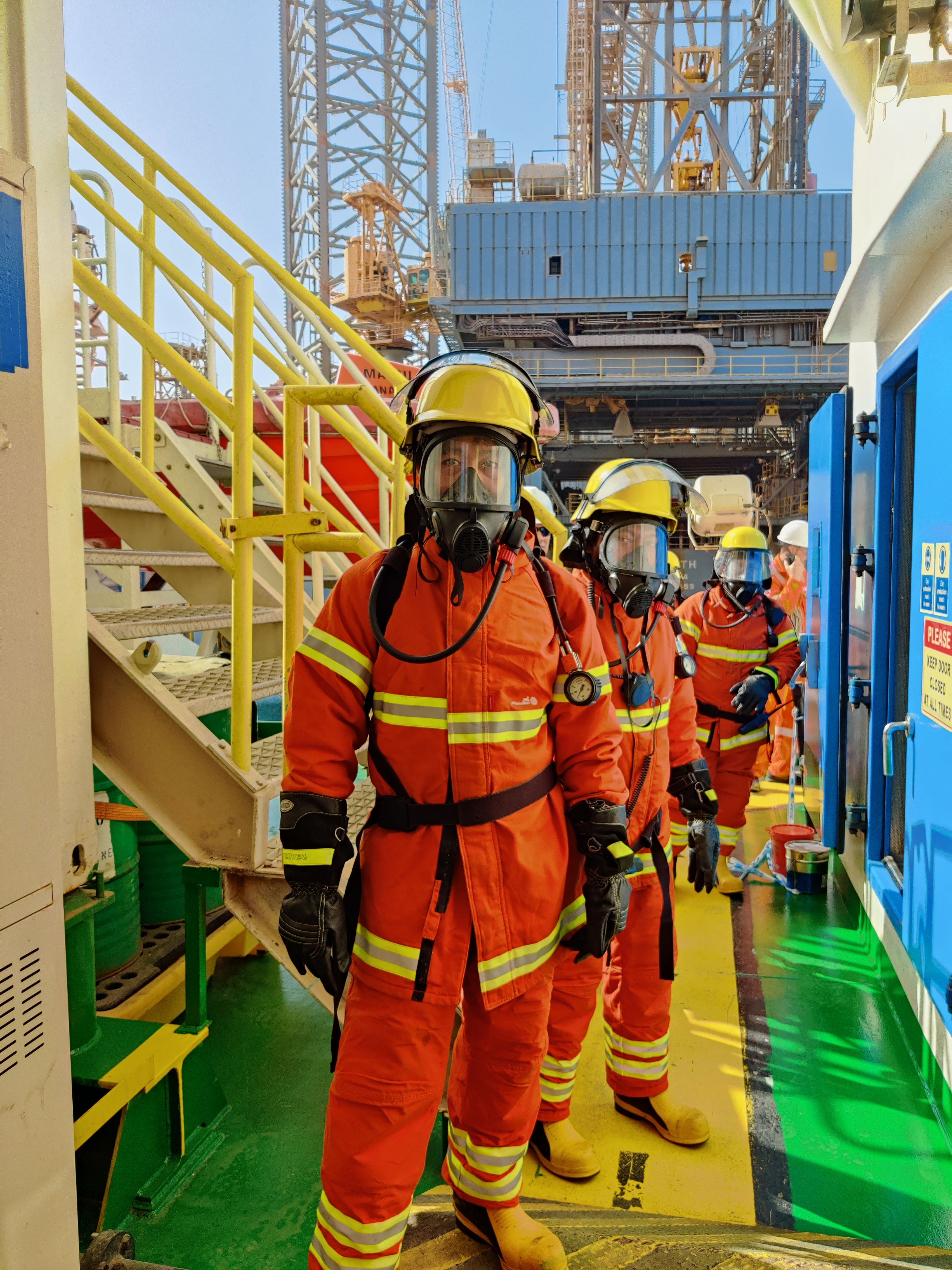 BWZ engineers collaborating on a project inspection